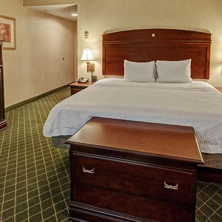 Hampton Inn Cambridge Exterior photo