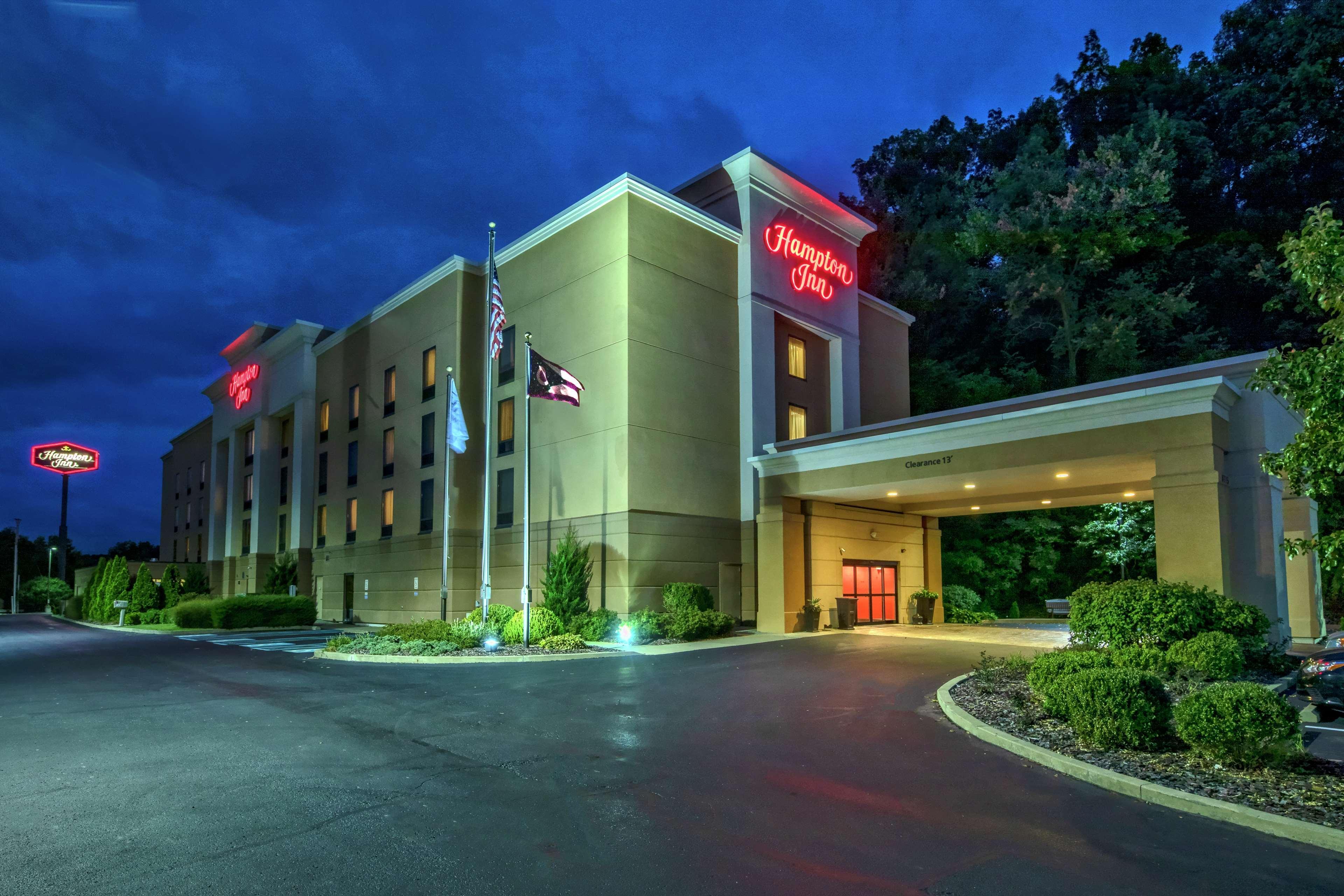 Hampton Inn Cambridge Exterior photo