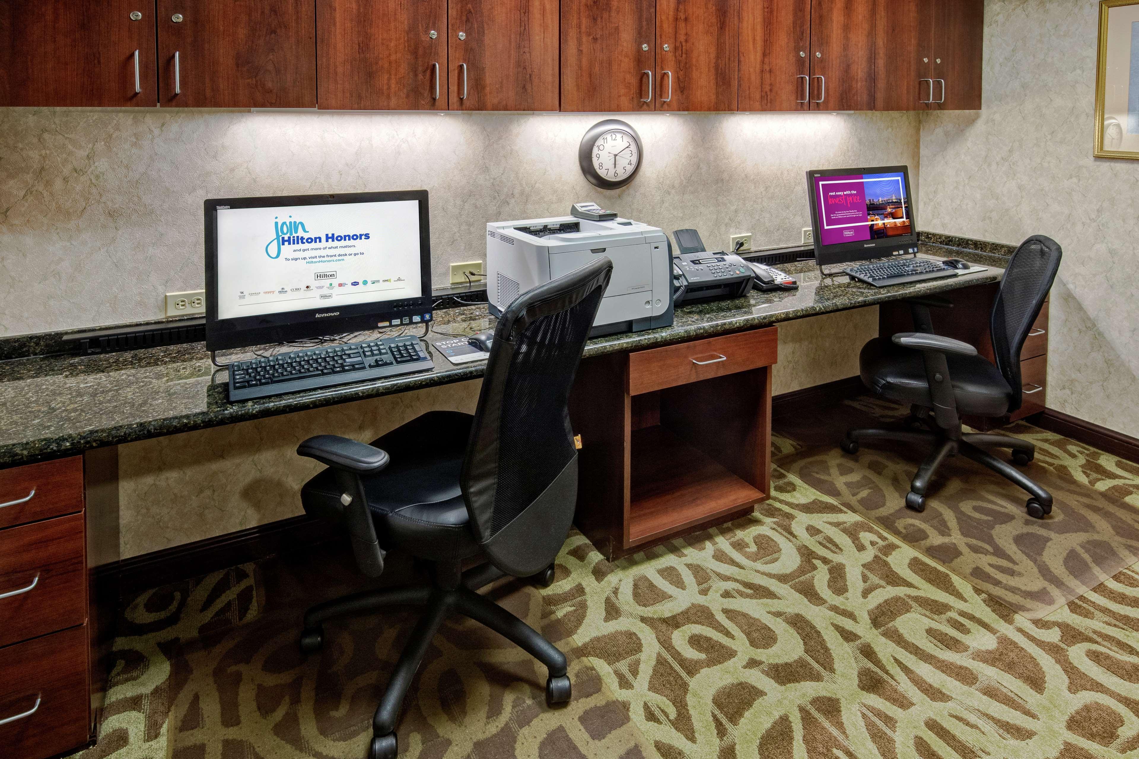 Hampton Inn Cambridge Exterior photo