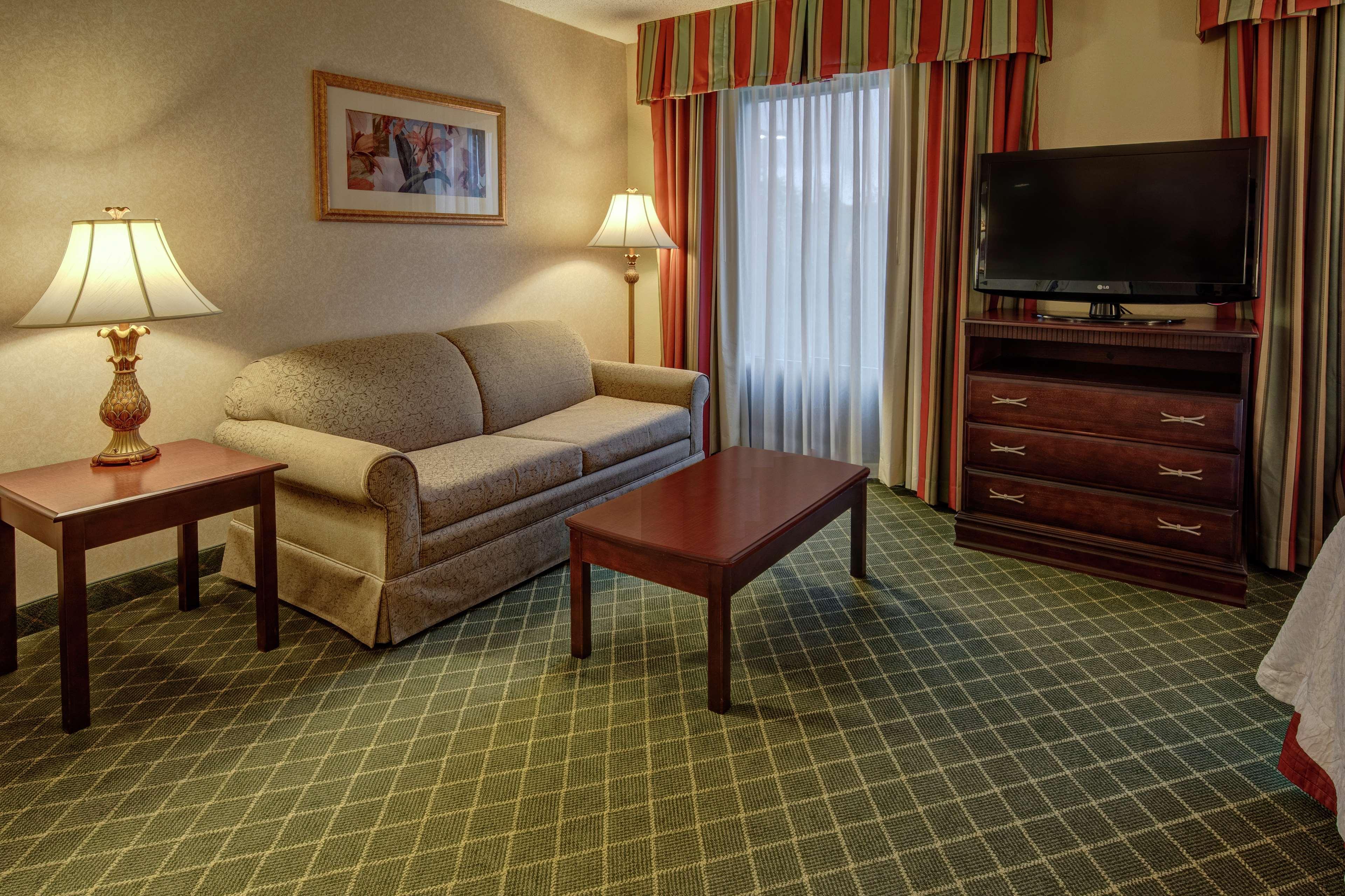 Hampton Inn Cambridge Exterior photo