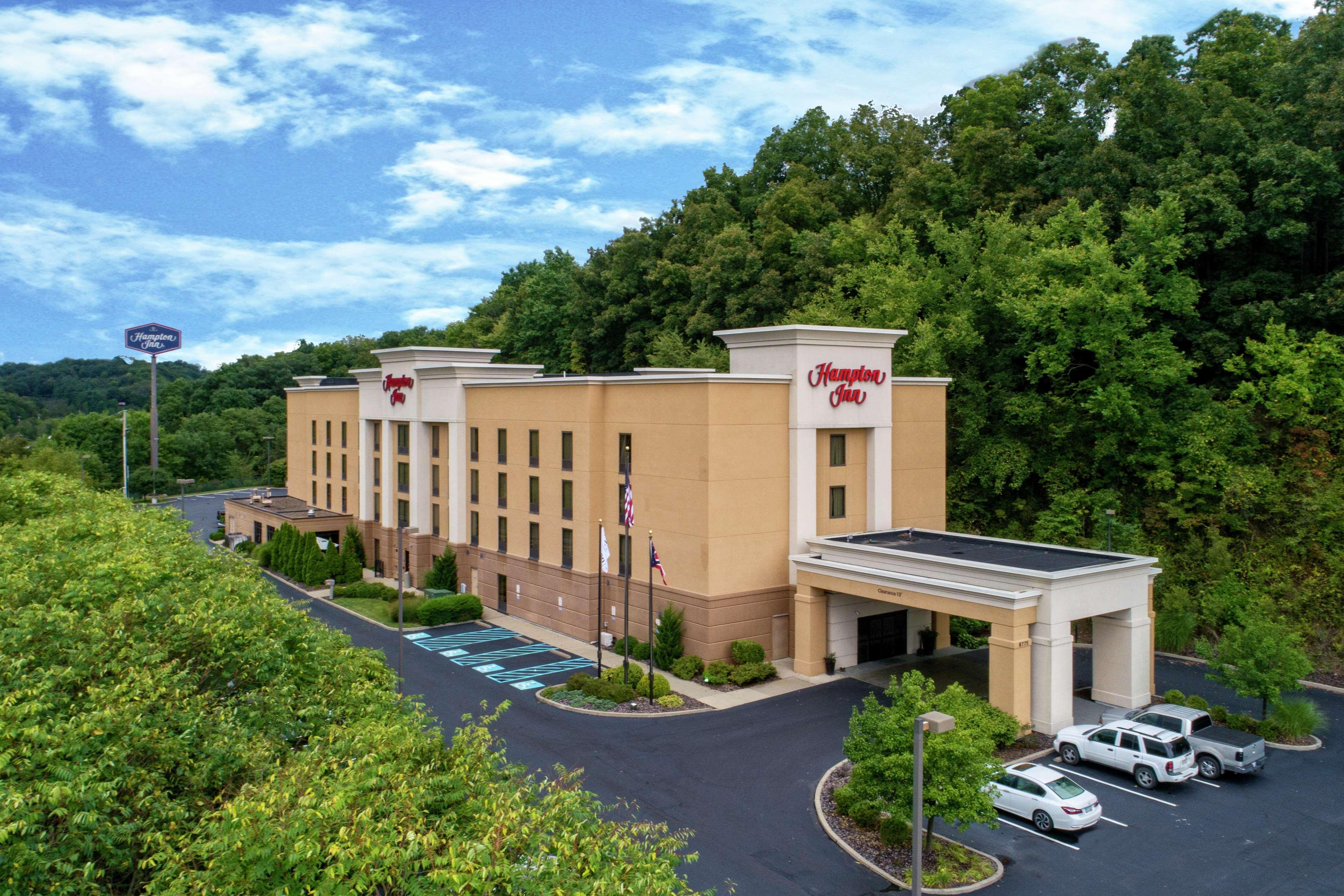 Hampton Inn Cambridge Exterior photo