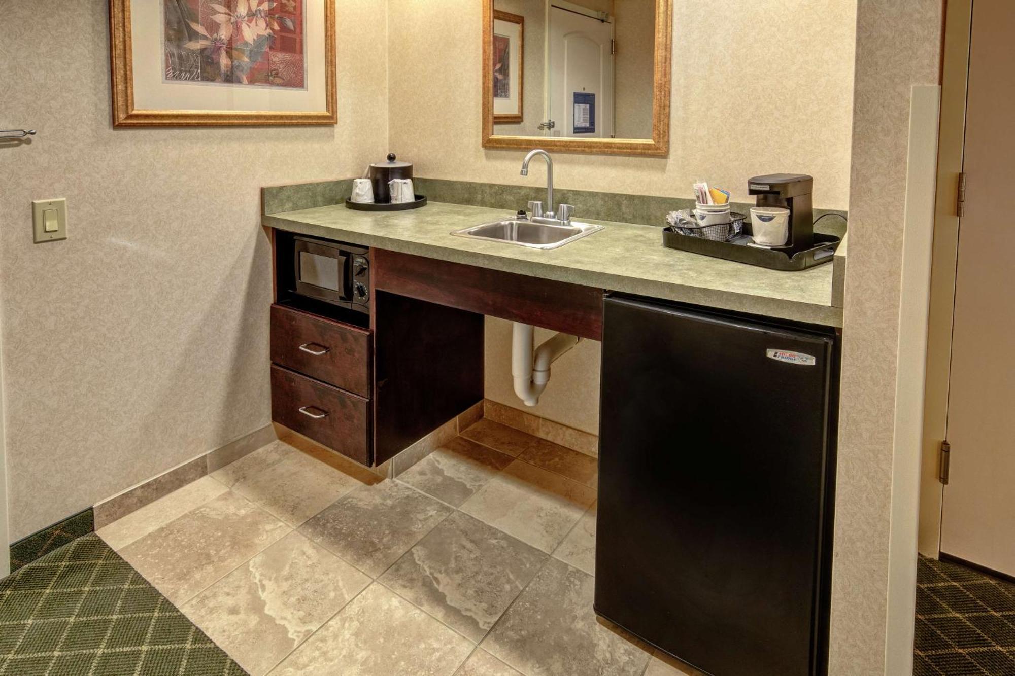 Hampton Inn Cambridge Exterior photo