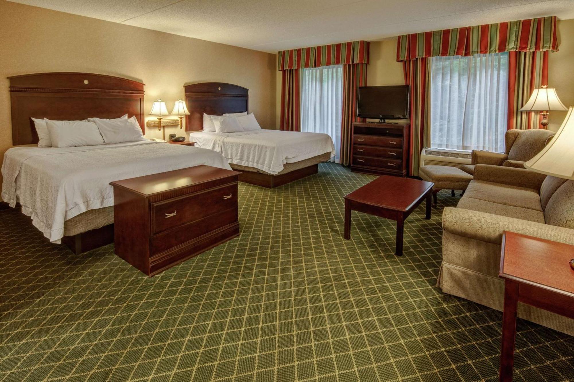 Hampton Inn Cambridge Exterior photo