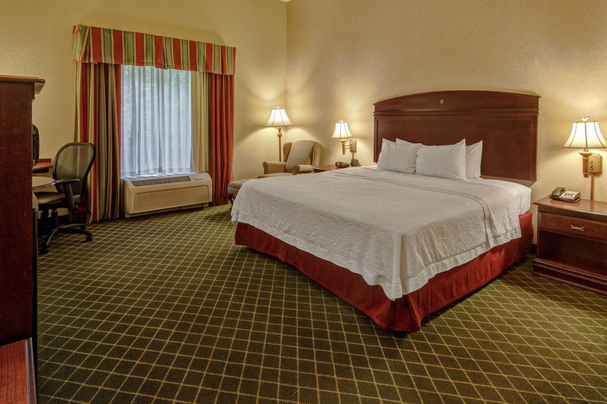Hampton Inn Cambridge Exterior photo