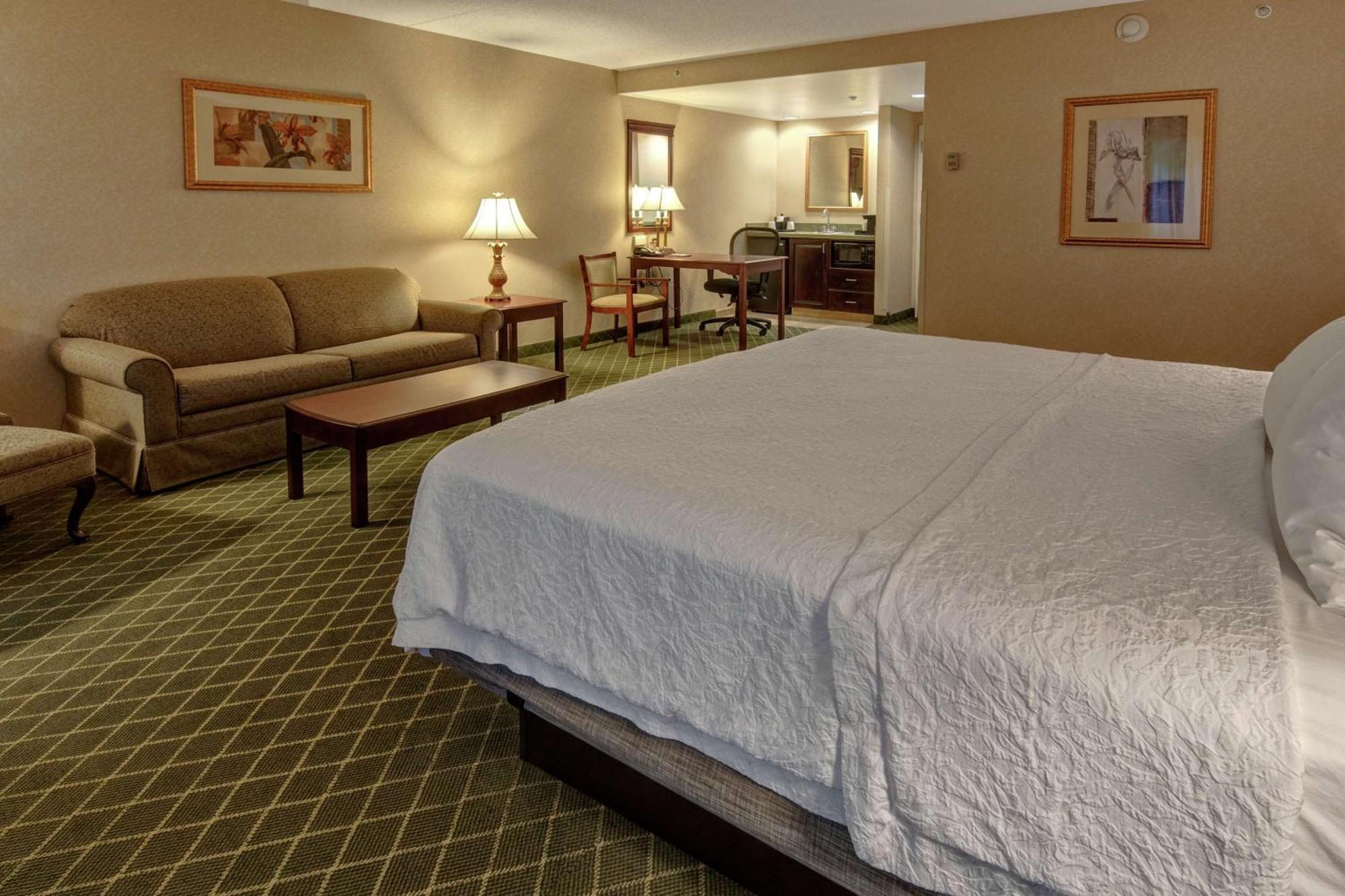Hampton Inn Cambridge Exterior photo