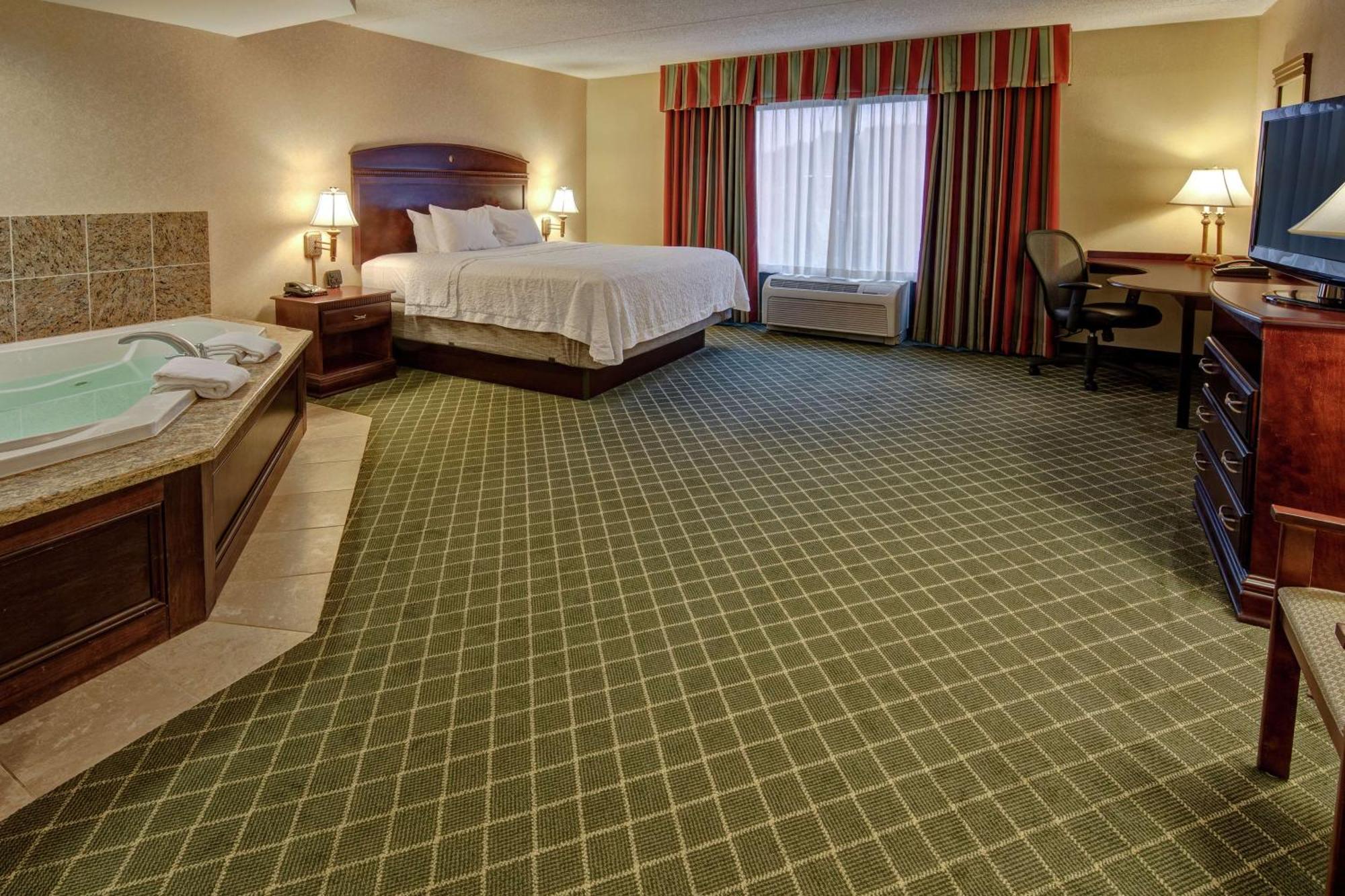 Hampton Inn Cambridge Exterior photo